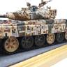 Готовая модель, индийский танк T-72 AJEYA на подставке в масштабе 1:35 (в подарок журнал с автографом автора)