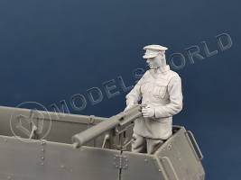 Фигура члена экипажа канадской мотопулеметной бригады с пулеметом. Масштаб 1:35