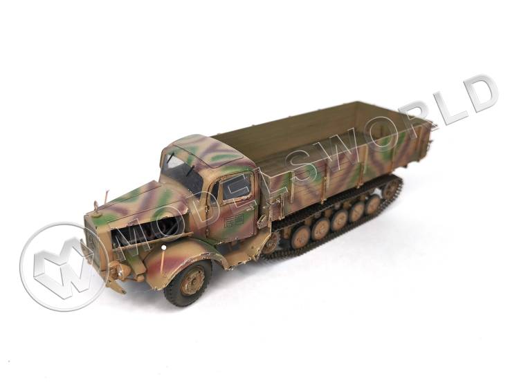Готовая модель Грузовик Мерседес бортовой полугусеничный в масштабе 1:35 - фото 1