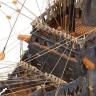Набор для постройки модели корабля FLYING DUTCHMAN (ЛЕТУЧИЙ ГОЛЛАНДЕЦ) с подсветкой и основанием. Масштаб 1:50