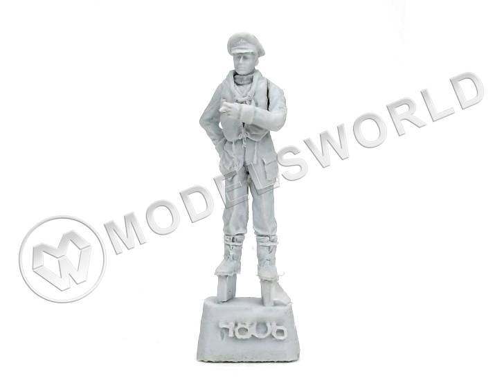 Фигура Пилот RAF №1 периода второй мировой войны. Масштаб 1:48 - фото 1